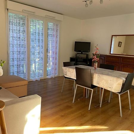 شقة F3 Cosy A Cergy A 10 Minutes De La Gare Cergy Prefecture Et Proche Essec المظهر الخارجي الصورة